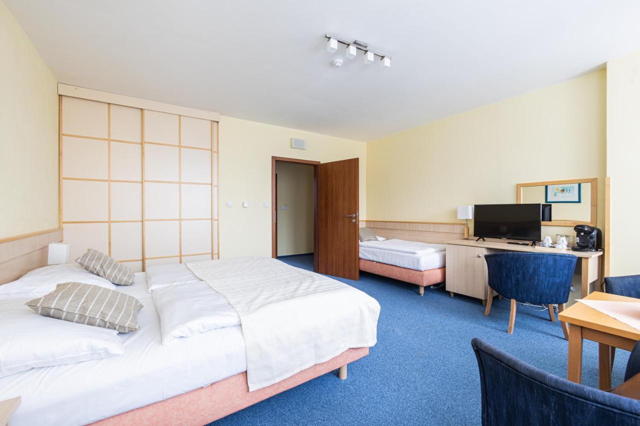 Hotel Petrovy Kameny Karlova Studanka Luaran gambar